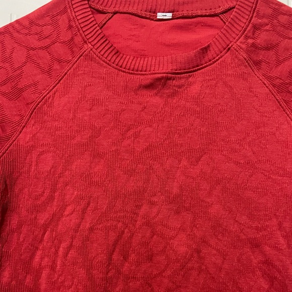lululemon shirt - Picture 9 of 12